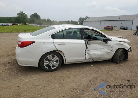 2015 Subaru Legacy 2.5I z USA, uszkodzony, nr VIN 4S3BNBA68F3046384